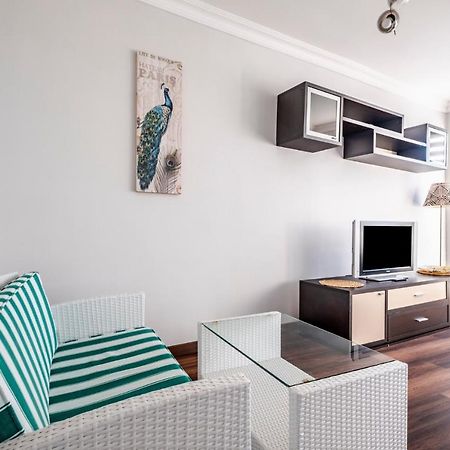 Sleek Flat 50 M To Bull Statue In Kadikoy Apartment Istanbul Exterior photo