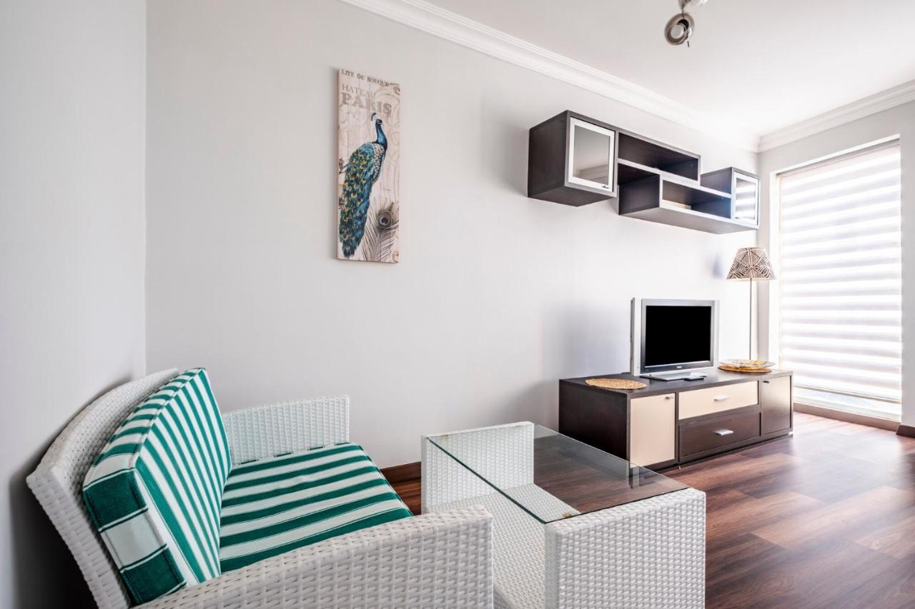 Sleek Flat 50 M To Bull Statue In Kadikoy Apartment Istanbul Exterior photo