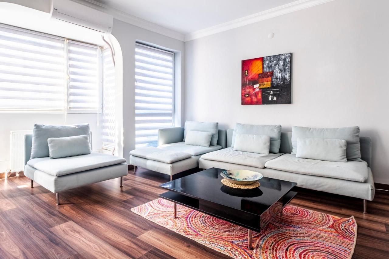 Sleek Flat 50 M To Bull Statue In Kadikoy Apartment Istanbul Exterior photo