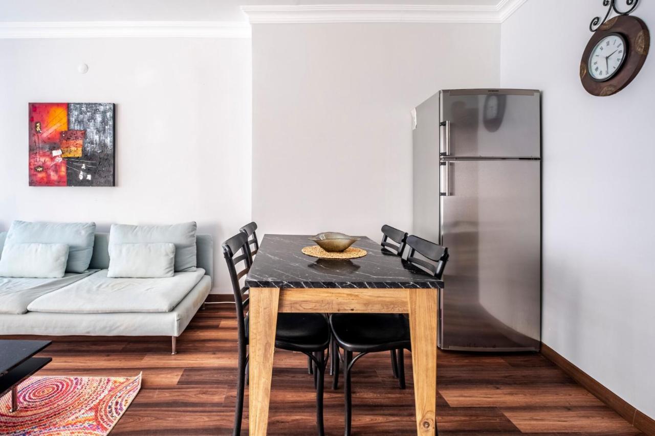 Sleek Flat 50 M To Bull Statue In Kadikoy Apartment Istanbul Exterior photo